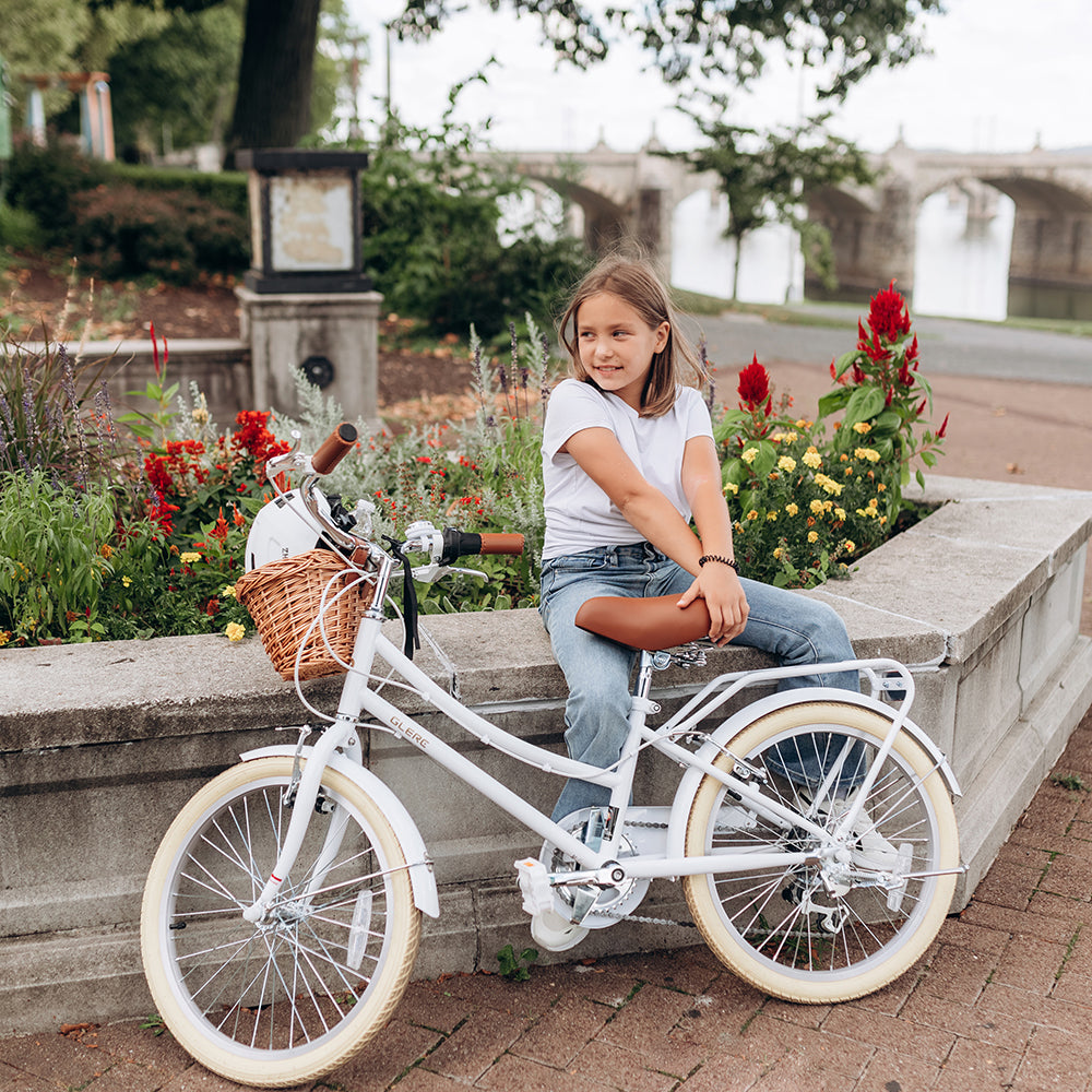 Little Riders on the Street Adventure: Teaching Kids to Observe and Judge Traffic Safety