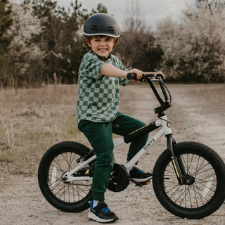 How to Help Your Child Overcome the Fear of Riding a Bike
