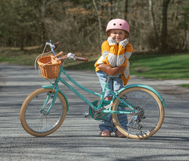 beach cruiser bike helmet DOT Approved Straw Hat Bike Helmet (as seen on Martha Stewart) pairs a certified US CPSC helmet with a stylish removable cover. Beach Cruiser Bikes for Kids